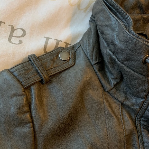 Med Kismet high neck grey faux leather jacket - Picture 11 of 14